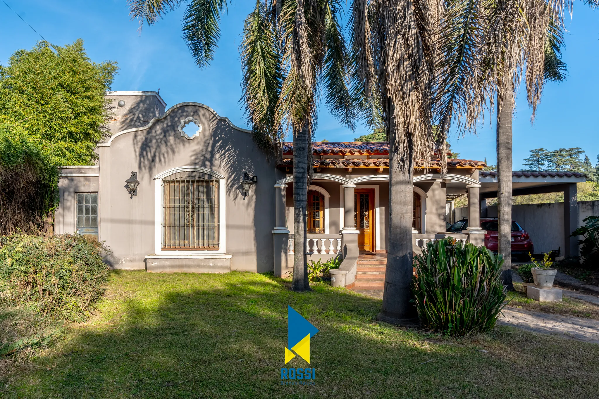 VENTA CASA EN VILLA ALLENDE CAMINO AL GOLF CON PILETA