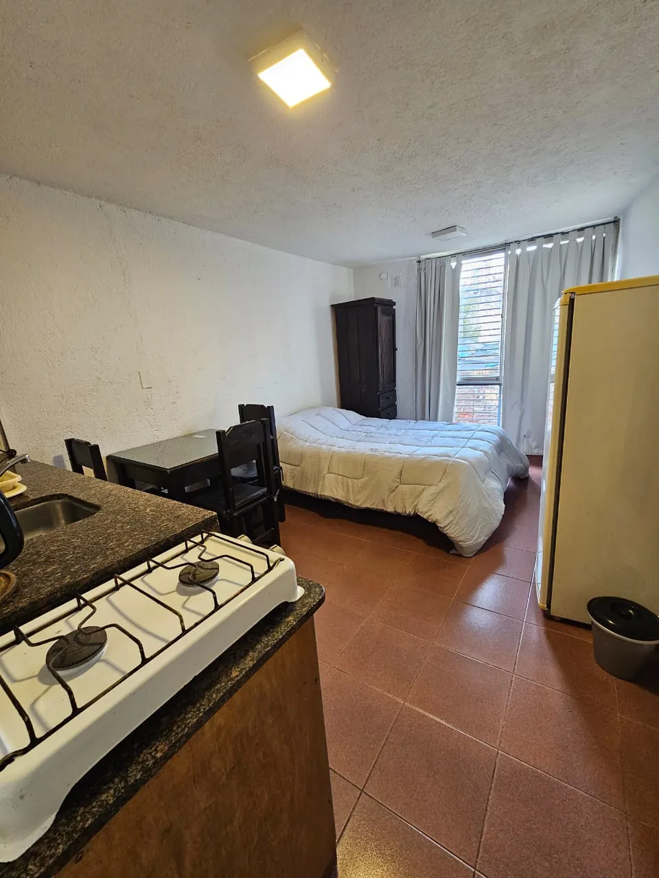 MONOAMBIENTE AMOBLADO IDEAL PARA ESTUDIANTE ZONA TRIBUNALES 1