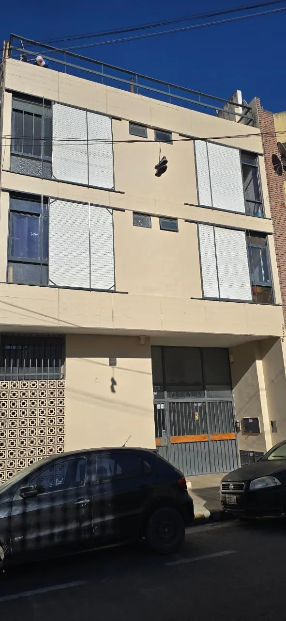 Alberdi Rioja 1100 zona plaza colon monoambiente con renta