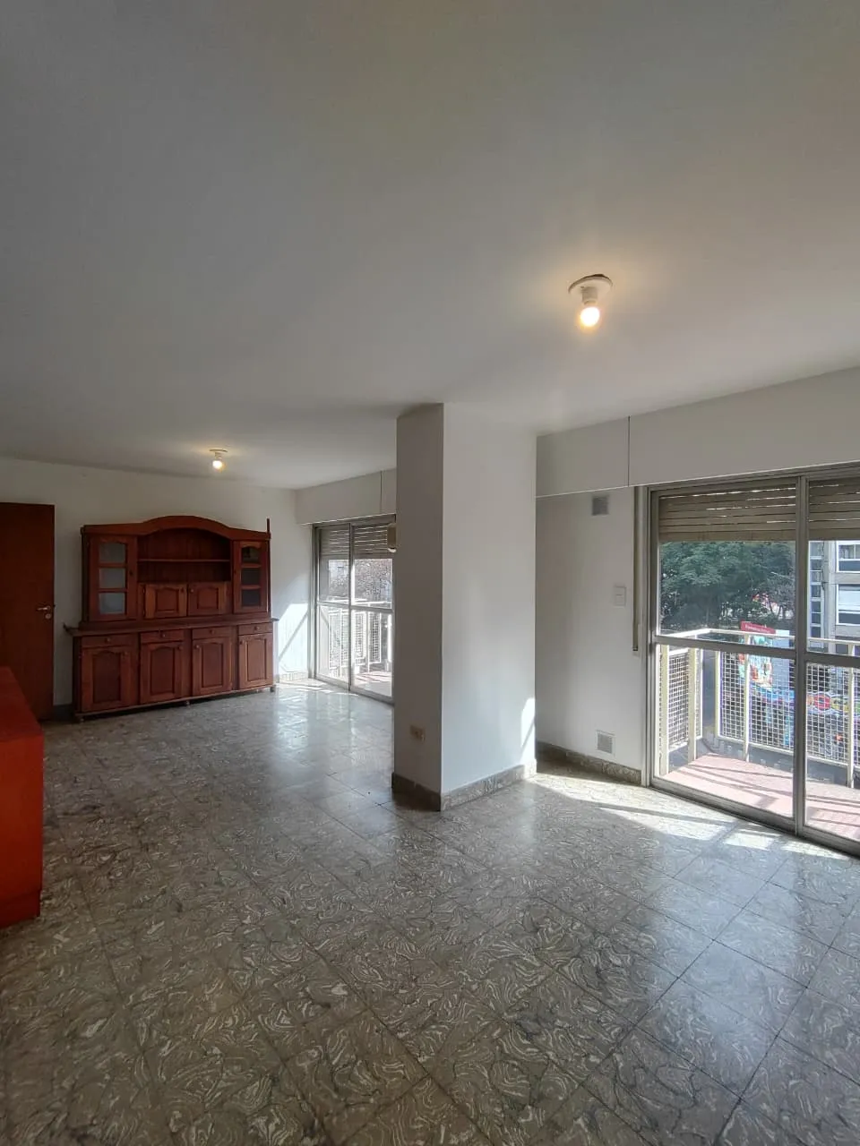 ALQUILO DPTO 3 DORMITORIOS CON 5 BALCONES EN ESQUINA EMBLEMÁTICA | B° NUEVA CÓRDOBA