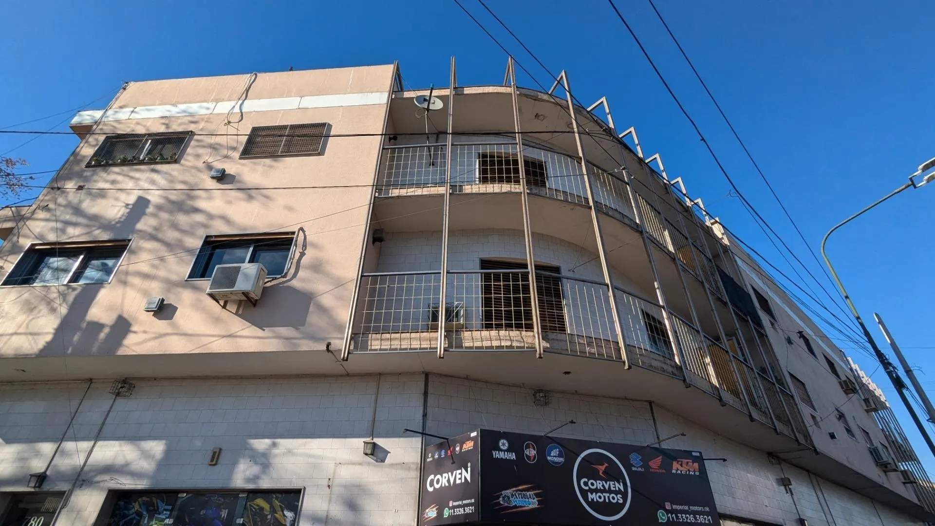 DEPARTAMENTO 3 AMB CON BALCON EN ESQUINA !!!!