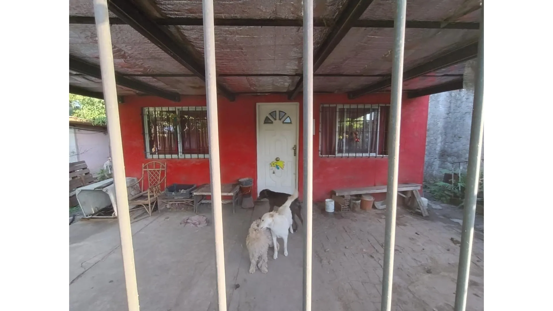 CASA EN ALEJANDRO KORN  A UNA CUADRA DE LA RUTA 210 !!!!!