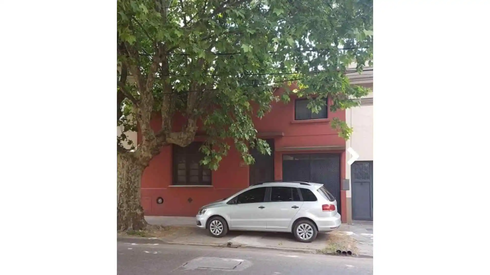 CASA CON LOTE IDEAL UBICACION ACEPTA PERMUTA ! OPORTUNIDAD!