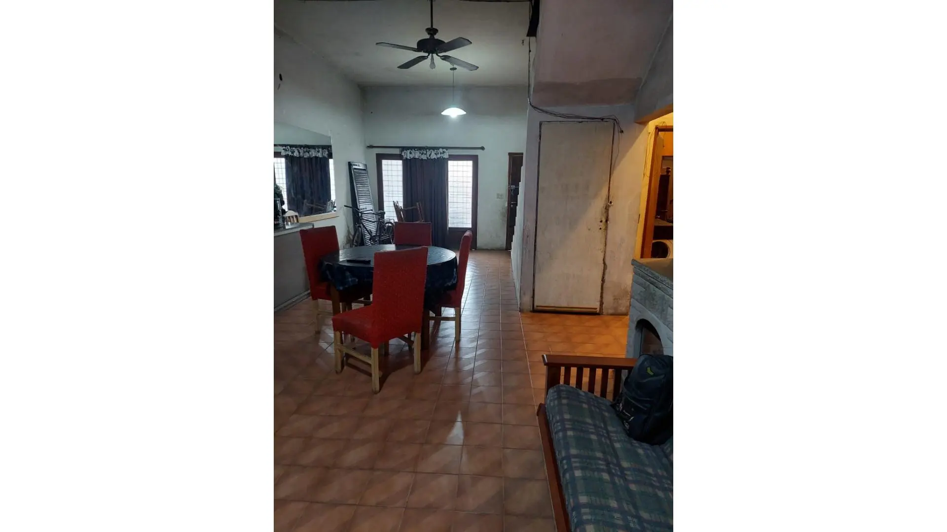 CASA PARA DOS FAMILIAS