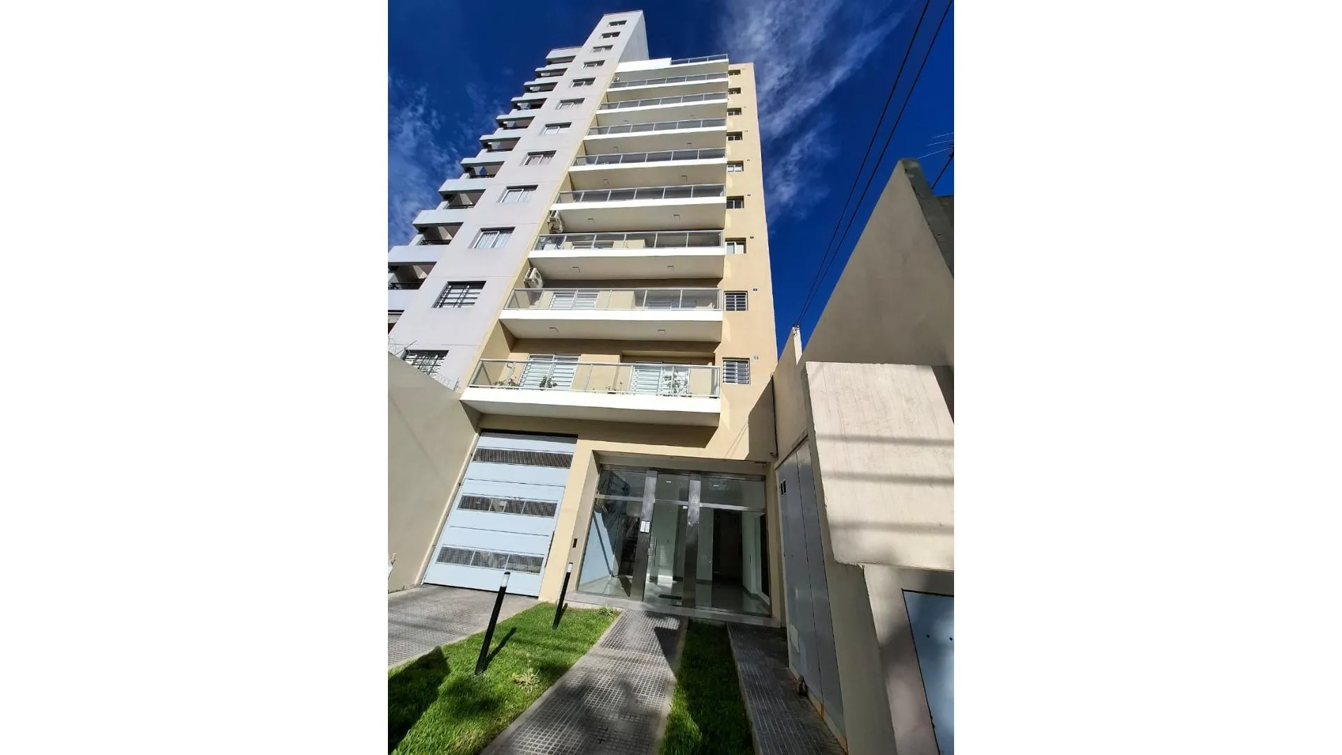 DEPARTAMENTO 2  AMB  CON BALCON