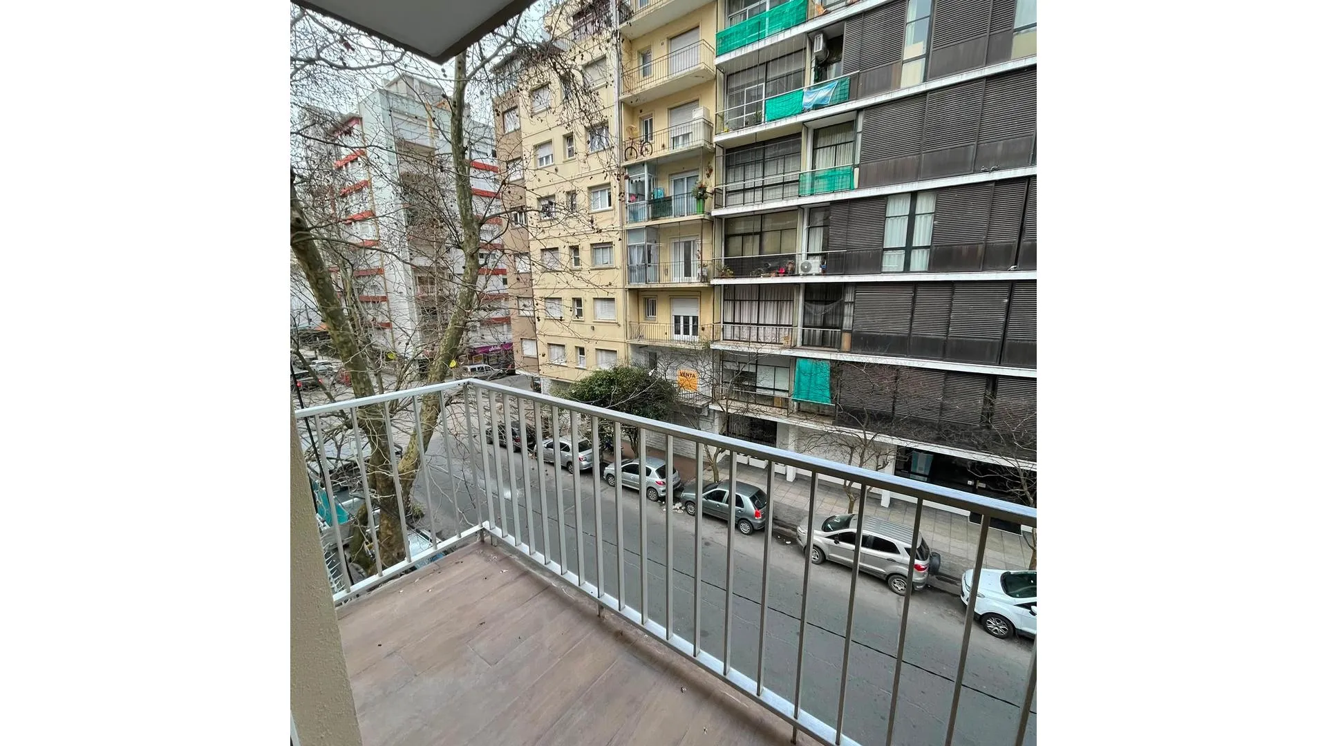 DEPTO EN VENTA 2 AMB A LA CALLE CON BALCON