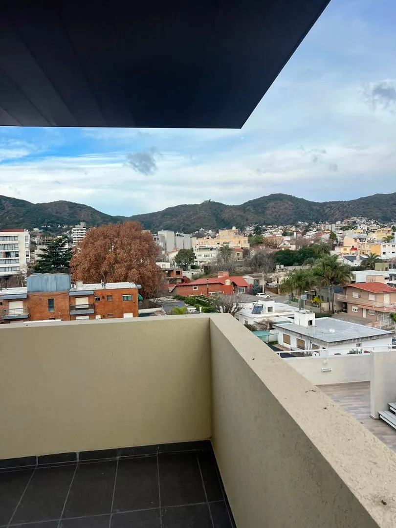 VENTA - DEPTO. 1 DORM. CON BALCON AL FRENTE