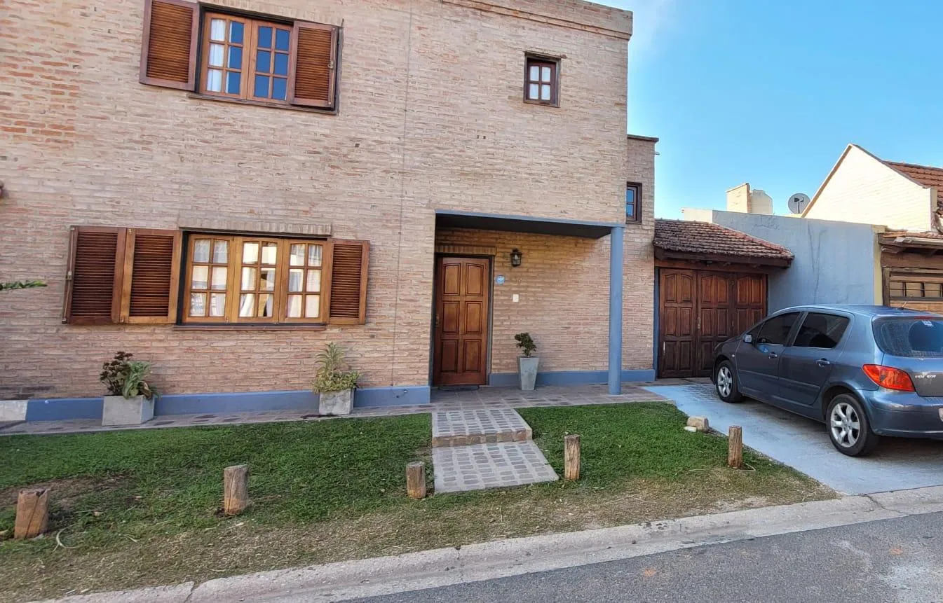 VENTA DÚPLEX DE 3 DORMITORIOS EN PALMAS DE CLARET