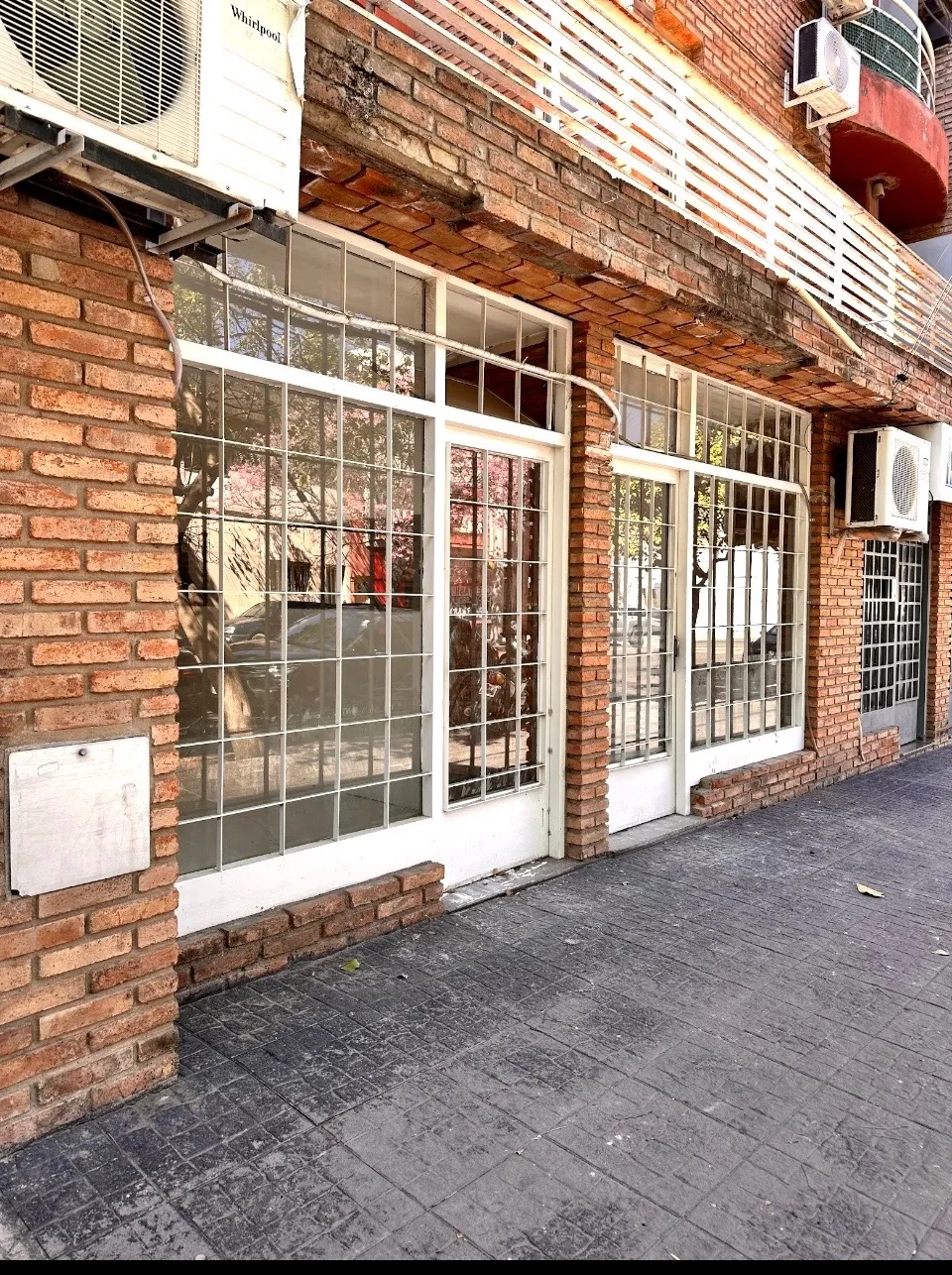 COFICO RIVADEO Y BEDOYA LOCAL FRENTE VIDRIADO $ 850.000