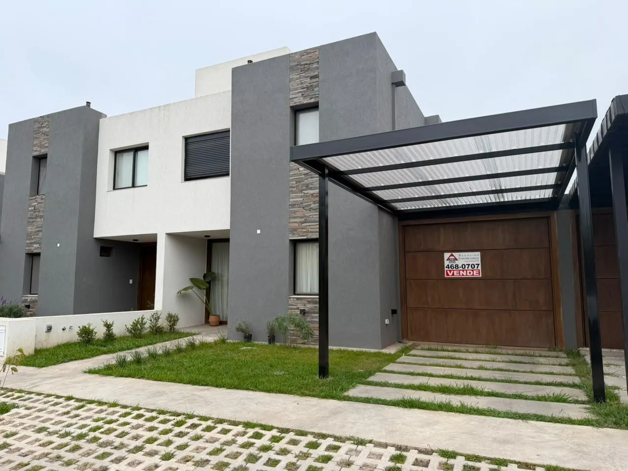 EXCELENTE DUPLEX EN VENTA HOUSING INTROVA, TEJAS DE LA CANDELARIA O TEJAS 2 CATE...