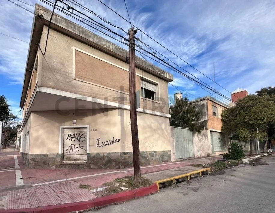 OPORTUNIDAD INVERSIÓN! BLOQUE HABITACIONAL Y COMERCIAL EN ESQUINA