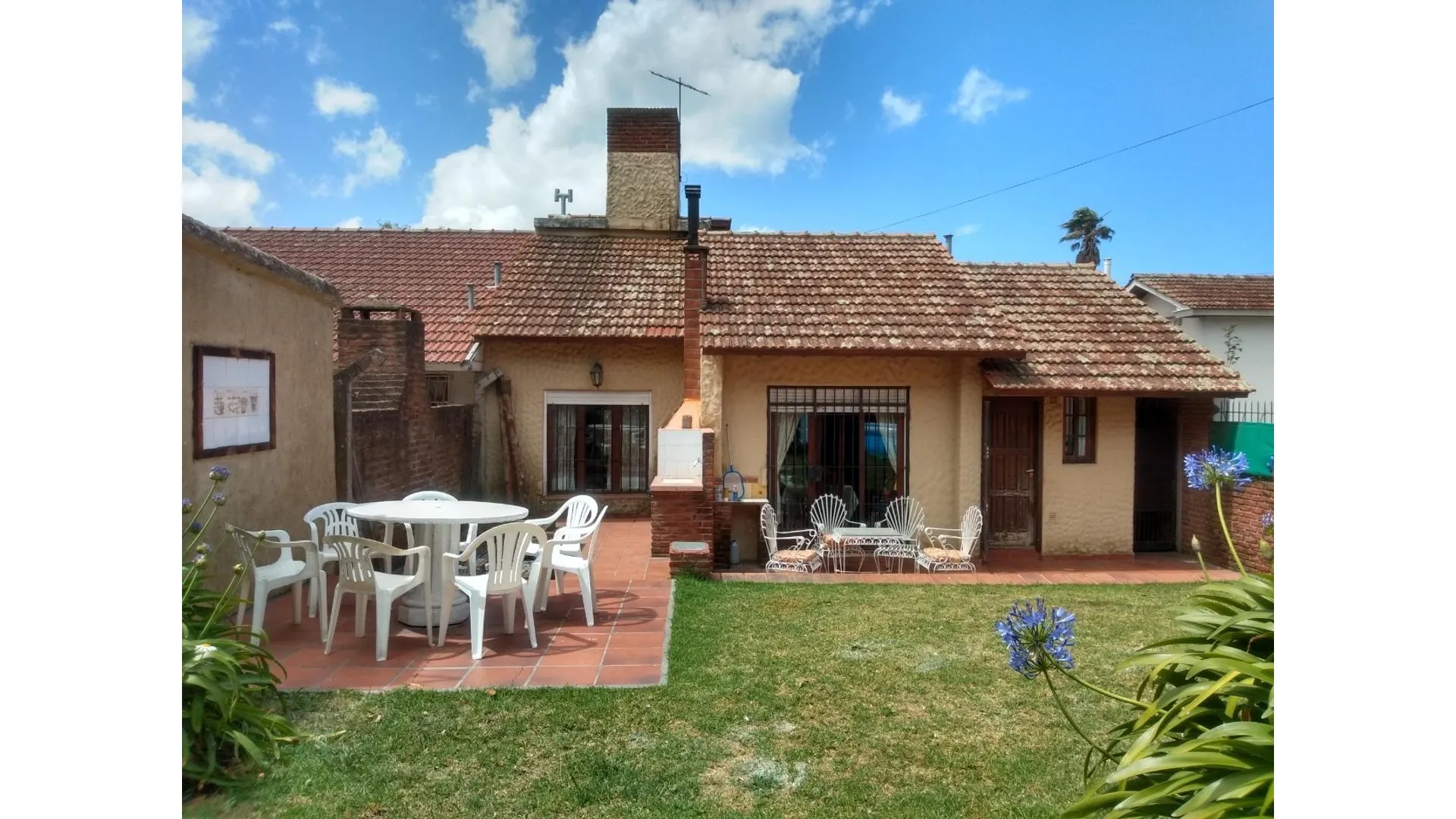 ALQUILER X DÍA CASA EN PUNTA MOGOTES CON PARQUE Y PARRILLA