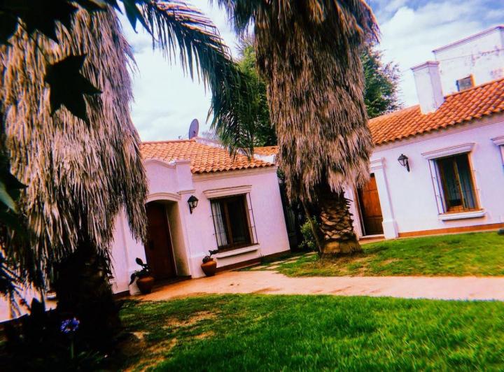 Casa · 330m² · 5 Ambientes · 2 Cocheras