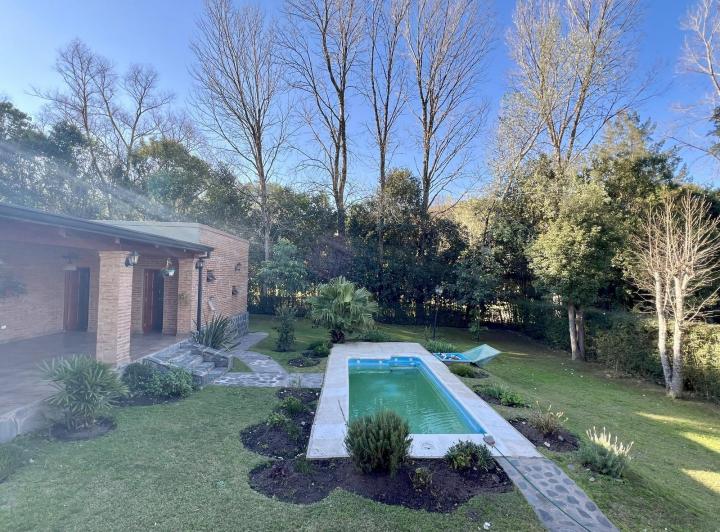 Casa · 170m² · 5 Ambientes · 1 Cochera