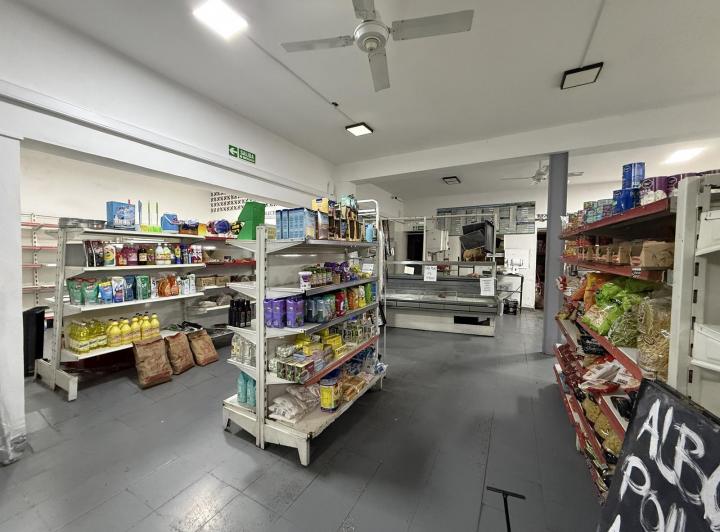 Local comercial · 200m² · 3 Ambientes