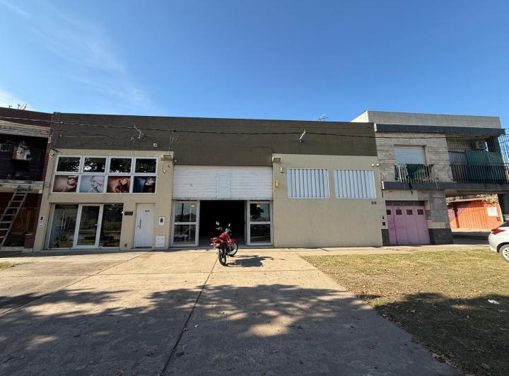 Local comercial · 275m² · 2 Ambientes · 25 Cocheras