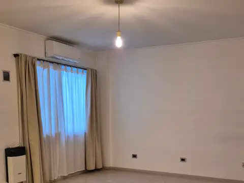 Departamento en Alquiler en Monte Castro, Capital Federal
