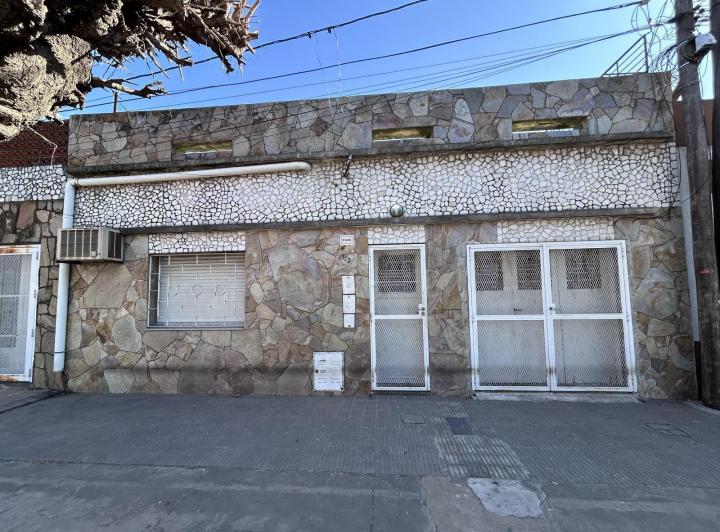 Casa · 140m² · 4 Ambientes · 1 Cochera