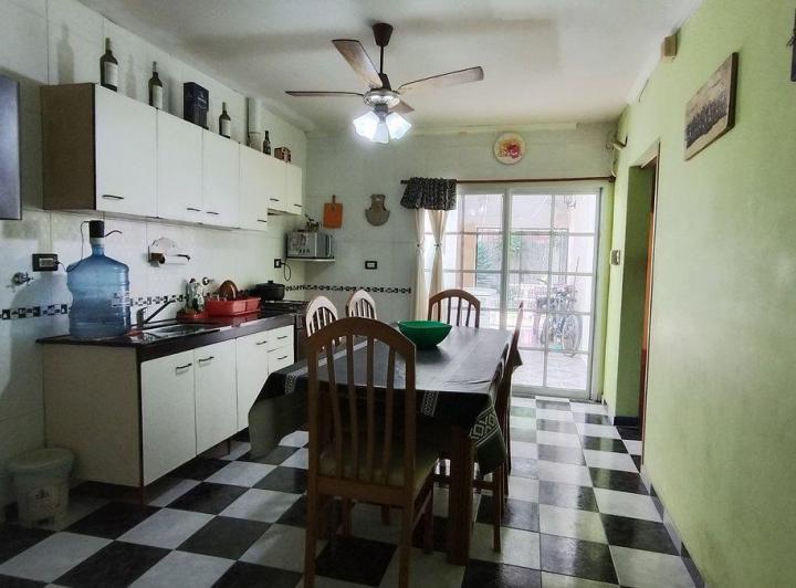 Casa · 99m² · 4 Ambientes · 1 Cochera