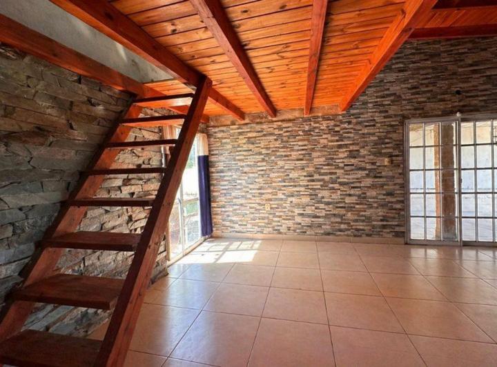 Casa · 140m² · 3 Ambientes · 2 Cocheras