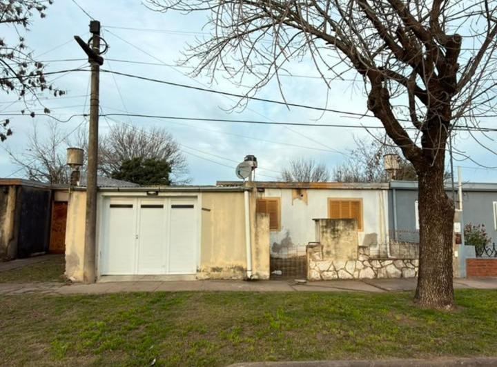 Casa · 300m² · 7 Ambientes · 1 Cochera