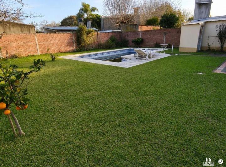 Casa · 140m² · 3 Ambientes · 1 Cochera
