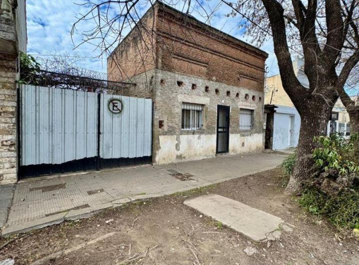 Casa · 100m² · 3 Dormitorios · 1 Cochera