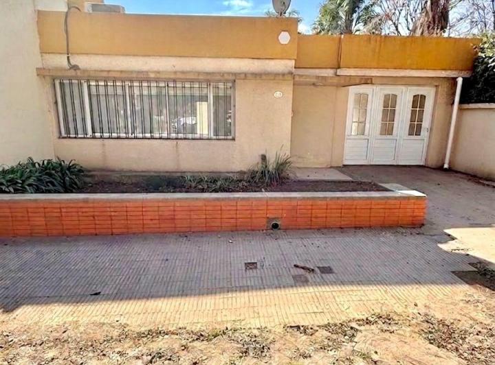 Casa · 140m² · 1 Ambiente · 1 Cochera