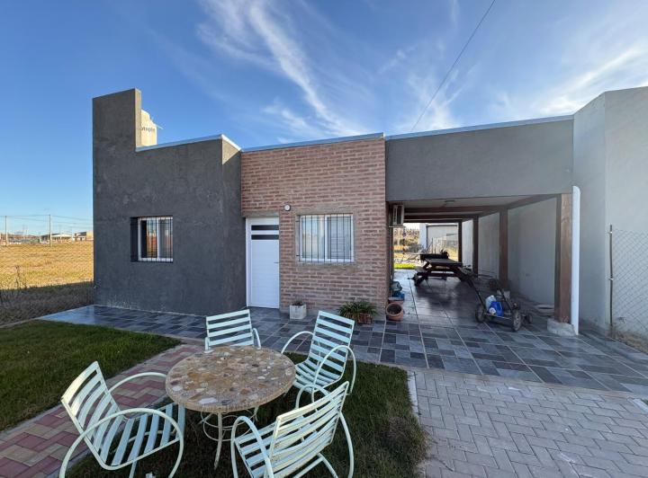 Casa · 64m² · 2 Ambientes · 1 Cochera
