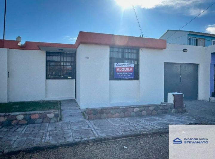 Casa · 200m² · 4 Ambientes · 2 Cocheras