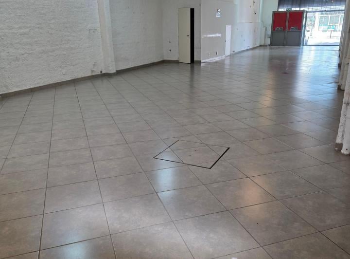 Local comercial · 162m²