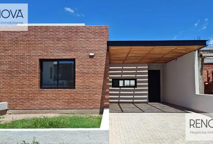 Casa · 137m² · 5 Ambientes · 2 Cocheras