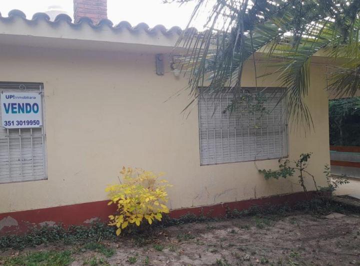 Casa · 82m² · 5 Ambientes · 2 Cocheras