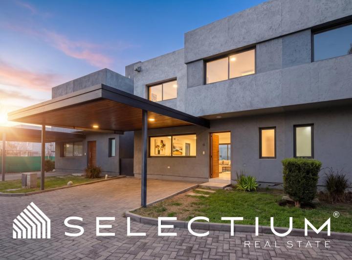 Casa · 200m² · 4 Ambientes · 2 Cocheras