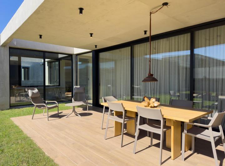Casa · 203m² · 3 Dormitorios · 2 Cocheras