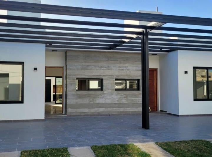 Casa · 150m² · 4 Ambientes · 1 Cochera