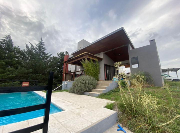 Casa · 170m² · 5 Ambientes · 1 Cochera