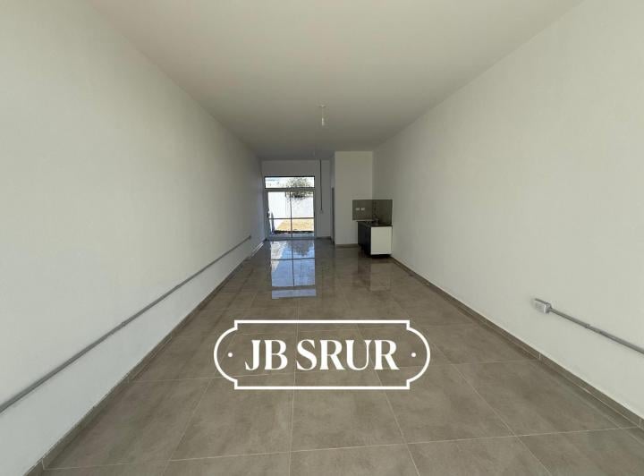 Local comercial · 52m² · 2 Ambientes · 1 Cochera