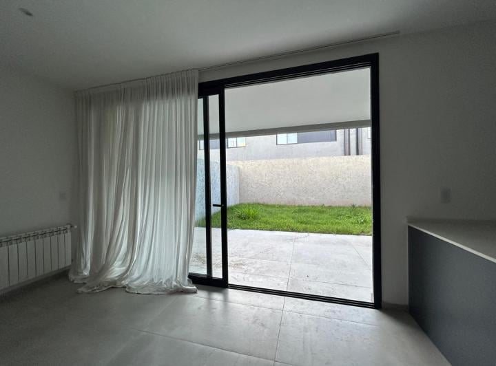 PH · 180m² · 6 Ambientes · 2 Cocheras