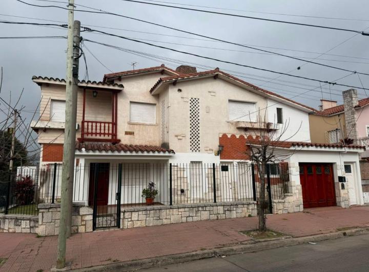 Departamento · 80m² · 5 Ambientes
