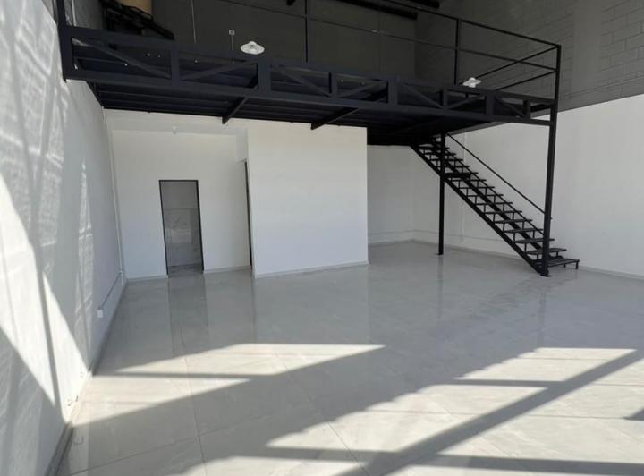Local comercial · 80m² · 2 Ambientes