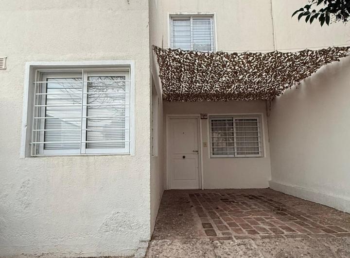 Casa · 1m² · 3 Dormitorios · 1 Cochera