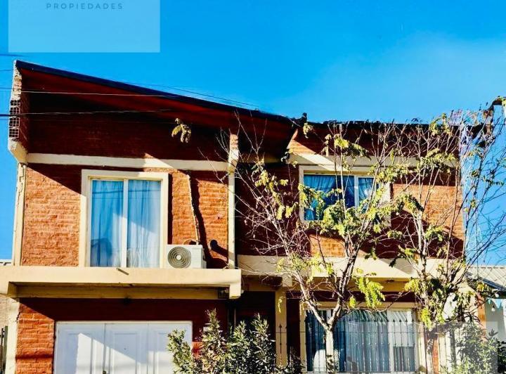 Casa · 135m² · 7 Ambientes · 1 Cochera