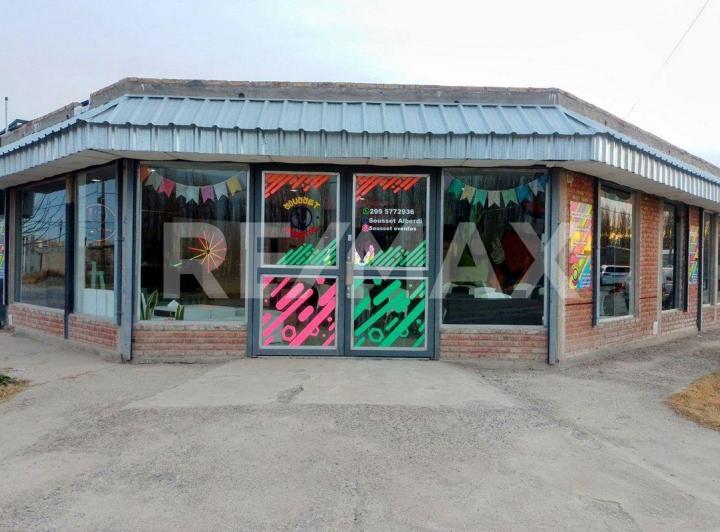 Local comercial · 232m²