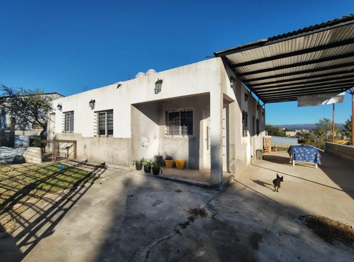 Casa · 1m² · 2 Ambientes · 1 Cochera