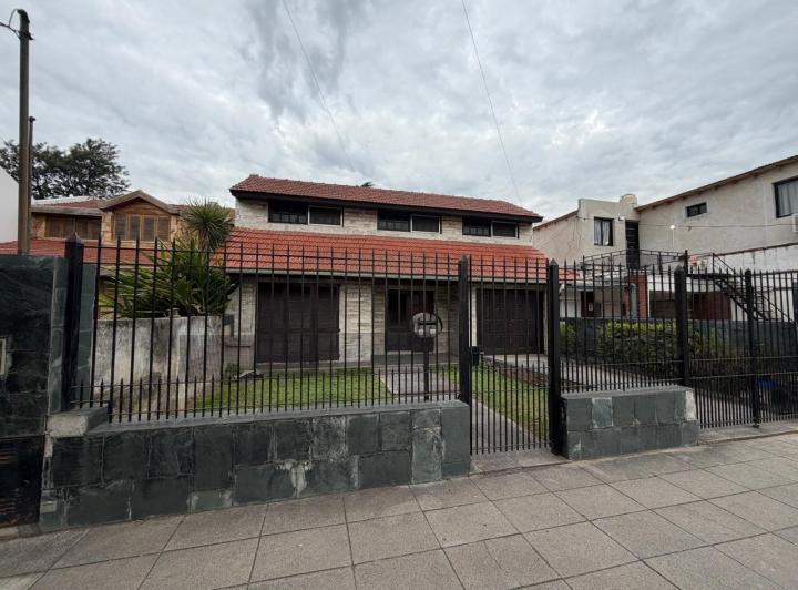 Terreno · 509m² · 4 Ambientes · 2 Cocheras