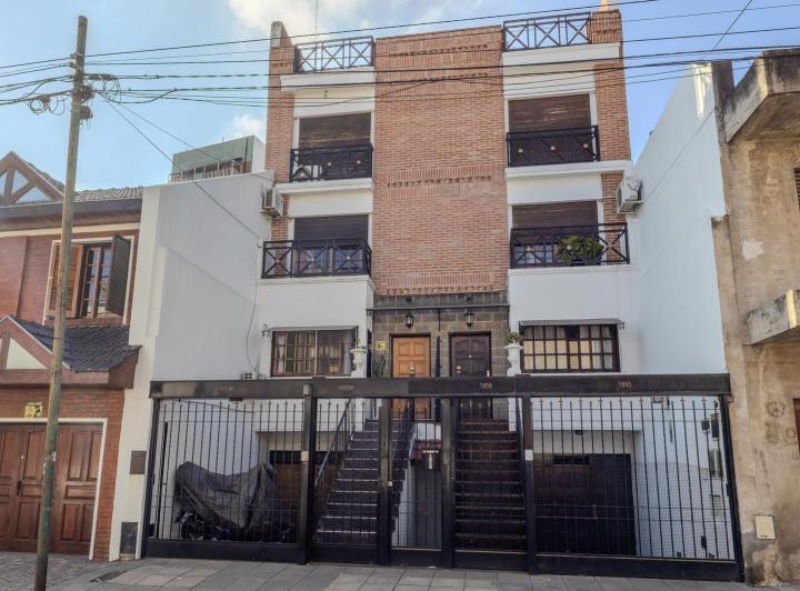 PH · 293m² · 5 Ambientes · 1 Cochera