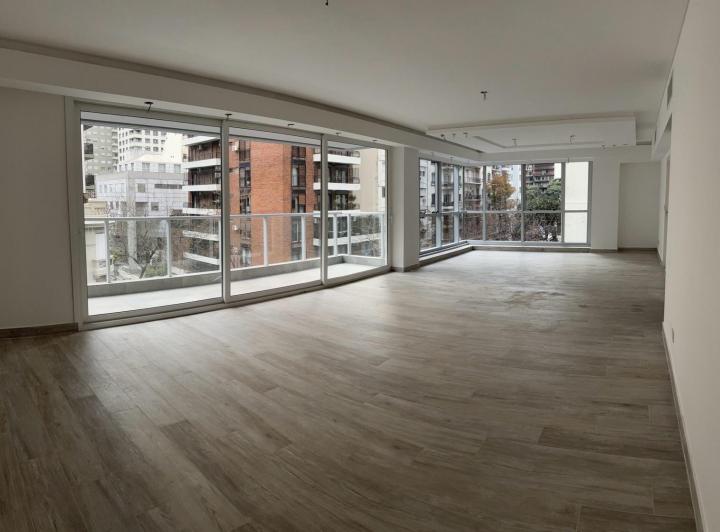 Departamento · 240m² · 5 Ambientes · 1 Cochera