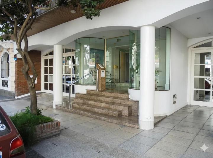 Departamento · 140m² · 6 Ambientes · 2 Cocheras