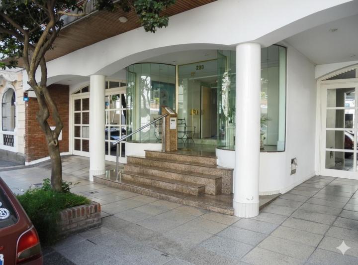Departamento · 140m² · 6 Ambientes · 2 Cocheras